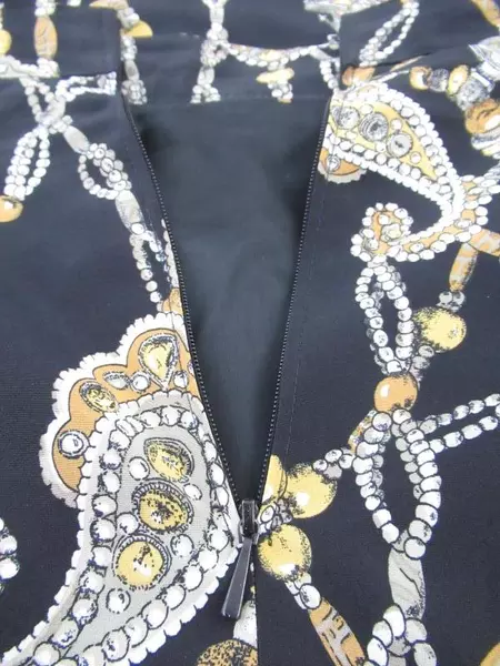 Vintage Ara Moden Women's Skirt Euro Size 46 Black Paisley Good Condition