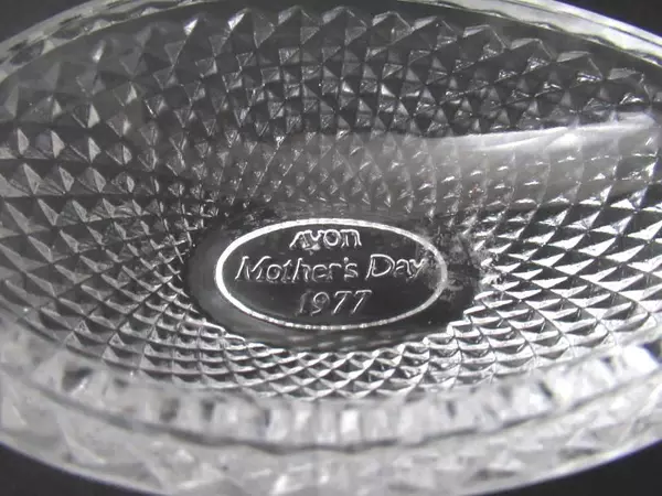 Vintage 1977 Avon Fostoria Crystal Egg Soap Dish Decorative Box Mother’s Day