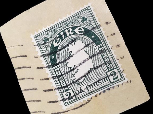 Vintage 1930s Eire 2 Pinsin Green White Irish Stamp on Envelope
