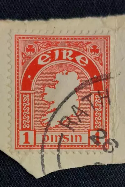 Rare 1920s Eire 1 Pingin Red & White Used Stamp - Irish Collectible