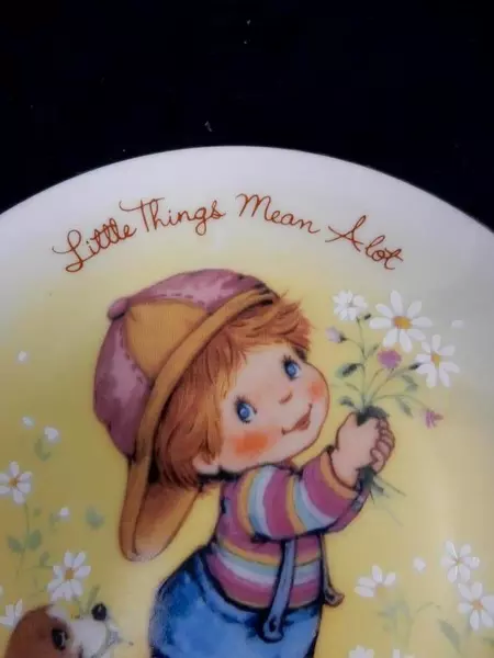 Avon Vintage Mother's Day Plate 1982 "Little Things Mean A Lot" 5"