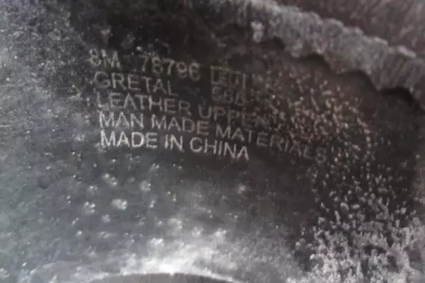 Apostrophe Gretal 566 Black Leather Studded Flats Women's Size 8 Good Condition