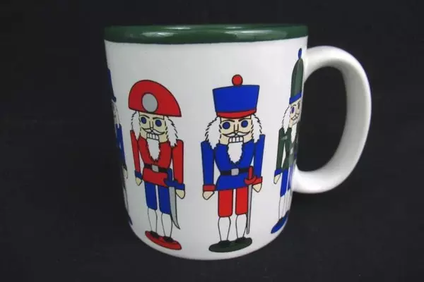 Set of 2 Ceramic Christmas Coffee or Cocoa Mugs Nutcrackers Green Blue White Red