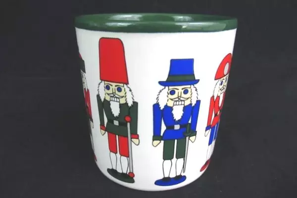 Set of 2 Ceramic Christmas Coffee or Cocoa Mugs Nutcrackers Green Blue White Red
