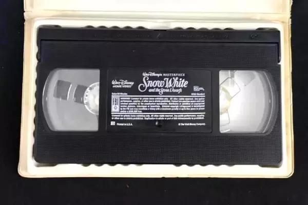 Walt Disney's Snow White VHS Tape - Good Condition, Collector's Item