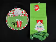 Lot of Christmas Kitchen Linens Towel & Pot Holder Set - Holiday Decor Green