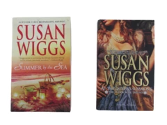 Lot of 2 Susan Wiggs Romance Novels Summer By The Sea & Queen's Summons