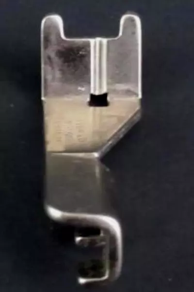 Vintage Singer 600 Slant Shank Button Foot 161168 Sewing Machine Attachment