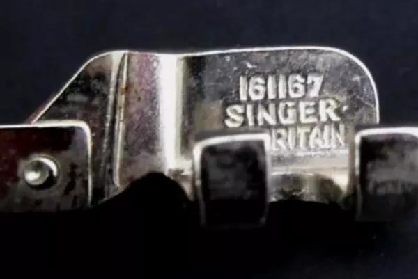 Vintage Singer 600 Slant Shank Satin Stitch Foot 161167 Sewing Machine Part