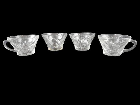 Lot of 4 Anchor Hocking Prescut Clear Glass Punch Cups Replacements Handle Star