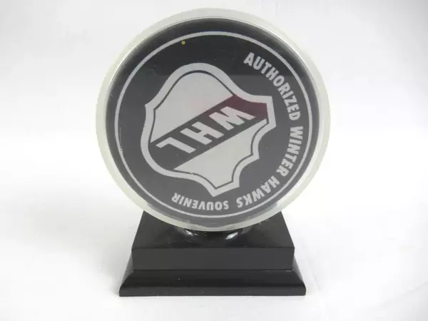 Autographed Portland Winter Hawks Hockey Puck 1996-1997 WHL Souvenir Display