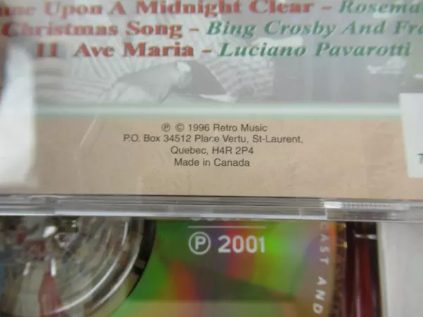 Lot of 2 Christmas Music CDs - Holiday Favorites & Traditional Carols