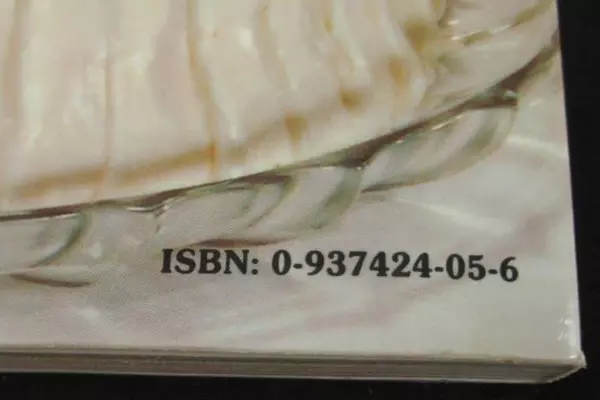 Lot of 2 Vintage Tappan Microwave Cooking Guides & Care Booklets