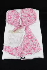Vintage Sun Bonnet Sue Baby Blanket Pink Floral Appliqued Knit Fabric