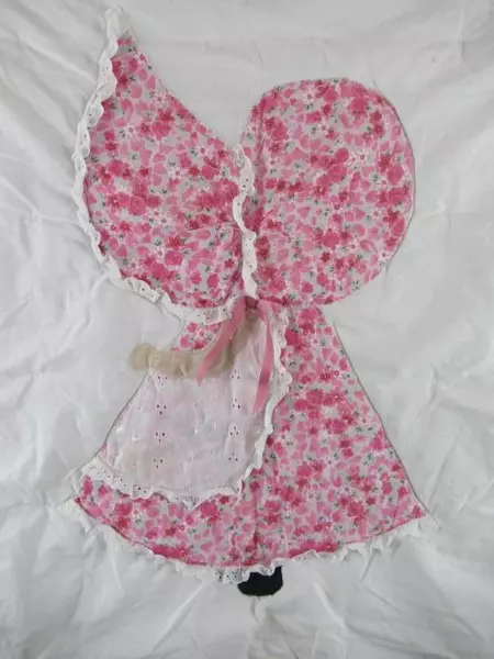 Vintage Sun Bonnet Sue Baby Blanket Pink Floral Appliqued Knit Fabric