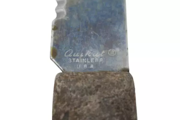 Lot of 2 Vintage Quikut Serrated Steak Knives Brown Handle USA