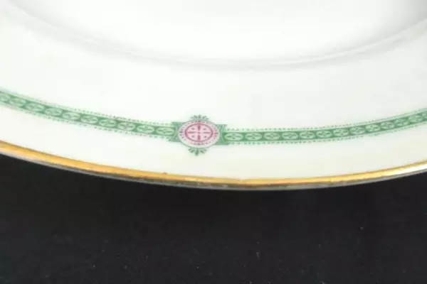 Lot of 3 Hutschenreuther White Dinner Plates Green Gold Edge Royal Bavarian Selb