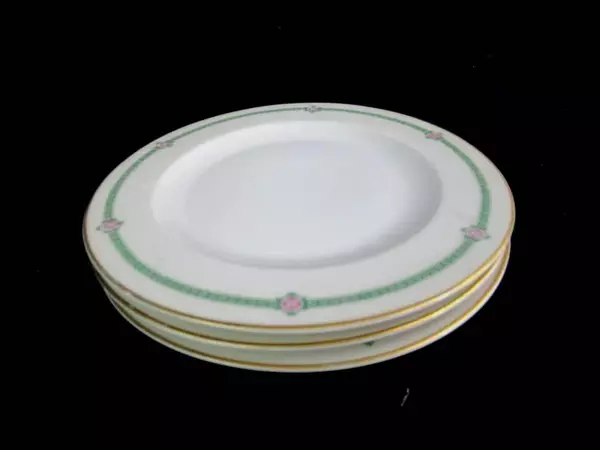 Hutschenreuther Bavaria Bread Plates Set of 3 Green Gold Trim 7"