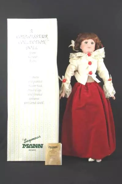 Vintage 1990 Seymour Mann Connoisseur Collection Porcelain Doll 
