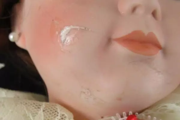 Vintage 1990 Seymour Mann Connoisseur Collection Porcelain Doll 