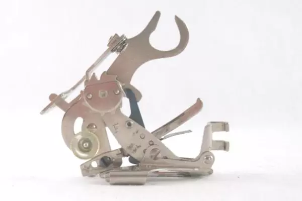 Vintage Greist Singer Sewing Machine Ruffler Foot USA Pat No 2593519 