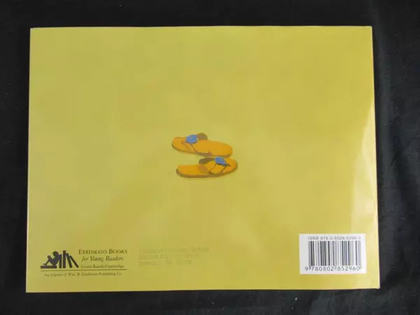 Four Feet, Two Sandals by Williams & Mohammed HCDJ 2007 - Good Condition