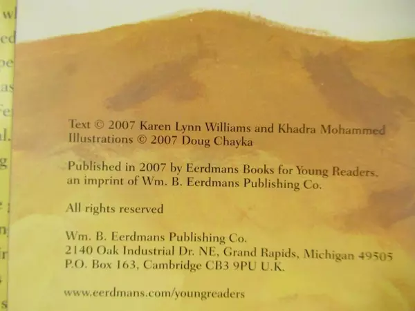 Four Feet, Two Sandals by Williams & Mohammed HCDJ 2007 - Good Condition