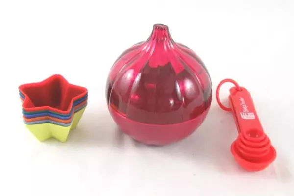 Kitchen Gadgets Lot: Spatulas, Measuring Spoons, Recipe Cards & More!