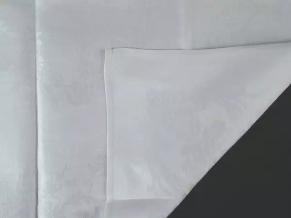 Lot of 2 Elegant White Floral Sateen Napkins 21" for Formal Dining