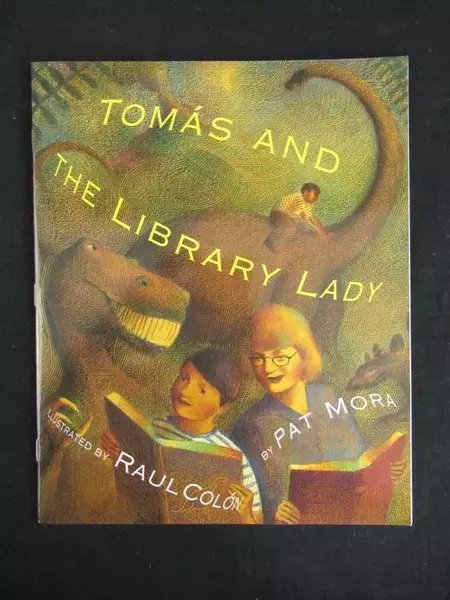 Tomas and the Library Lady by Pat Mora 1997 Children's Book - Good Condition