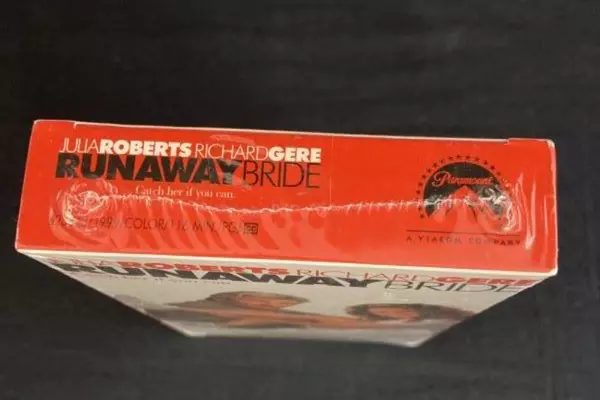Runaway Bride VHS Sealed Julia Roberts Richard Gere 1999 Paramount Movie