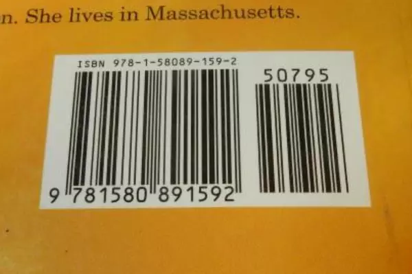 "Me and Rolly Maloo by Janet S. Wong PB Illustrated Book Charlesbridge 2010"