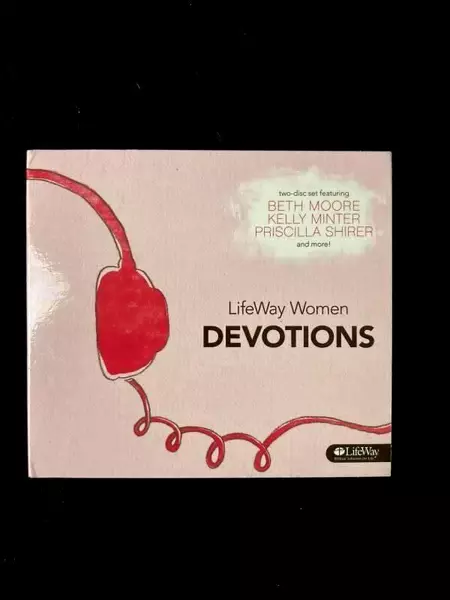 2 CD Set LifeWay Women Devotions by Beth Moore, Kelly Minter, Priscilla Shirer