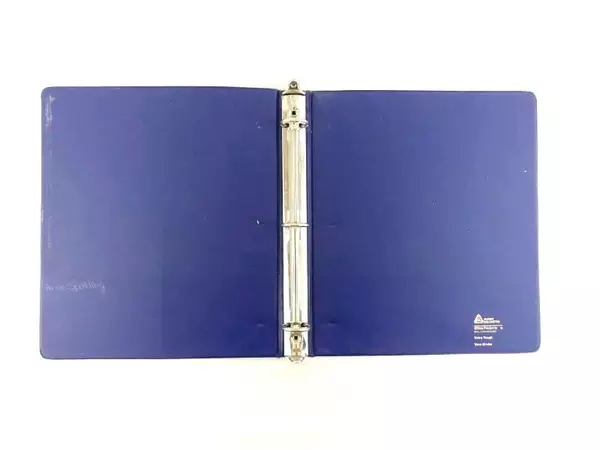 Avery Navy Blue Extra Tough 1" View Binder with 3 Rings & Pockets - Good