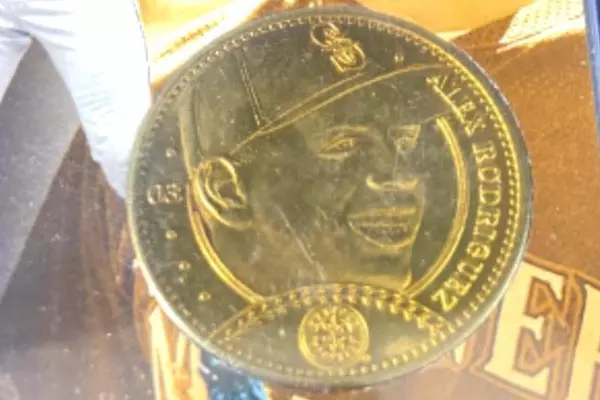 1997 Alex Rodriguez Mariners Pinnacle Mint Baseball Card & Coin Case