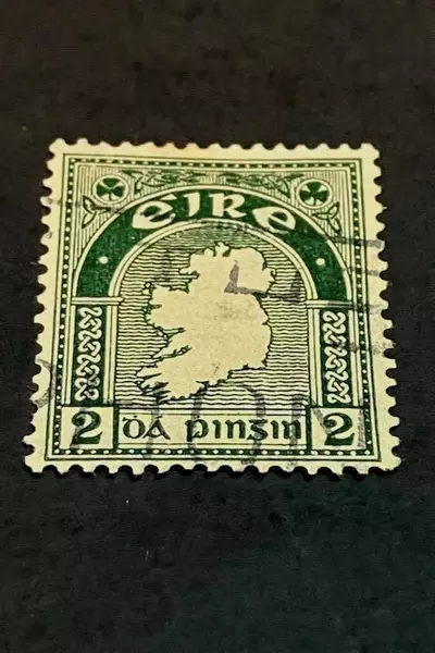 Used 1935 Eire 2 Pinsin Green Stamp Fine Hinged with Postmark