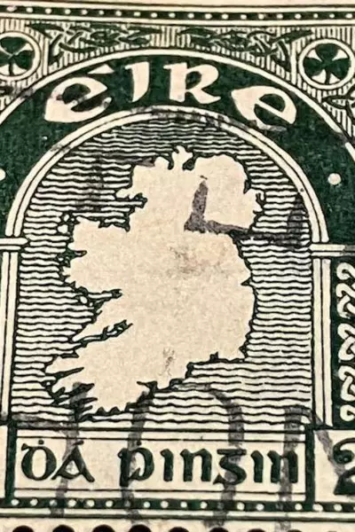 Used 1935 Eire 2 Pinsin Green Stamp Fine Hinged with Postmark