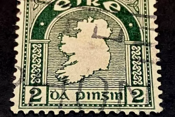 Used 1935 Eire 2 Pinsin Green Stamp Fine Hinged with Postmark
