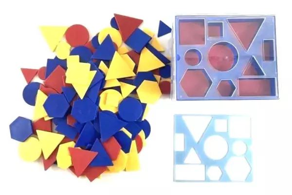 Lot of Attribute Blocks and 5 Organizer Trays Educational Desk Activity Set