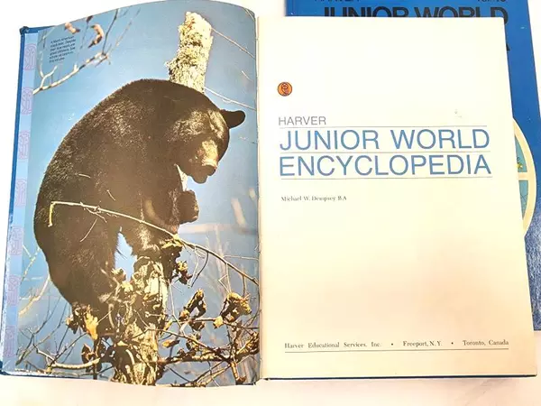 Lot of 9 1971 Harver Junior World Encyclopedia Volumes 2 3 5 8 9 12 13 14 16