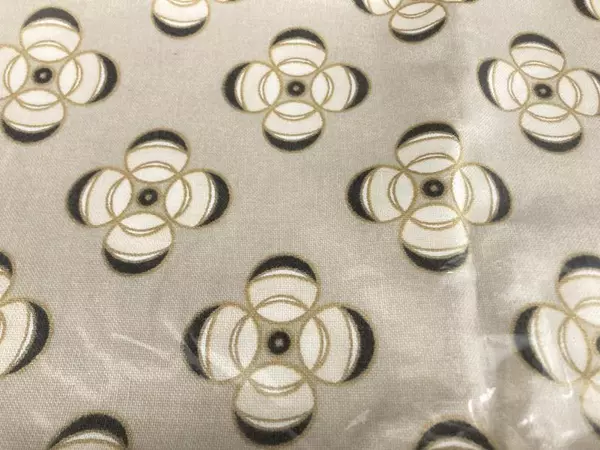 Bone Peridot Floral Pillow Cover Beige Gold 19.75" Square - Very Good Condition