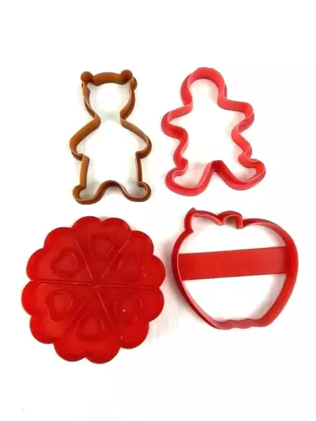 Lot of 4 Vintage Wilton Cookie Cutters - Bear, Apple, Hearts, 1987-1993
