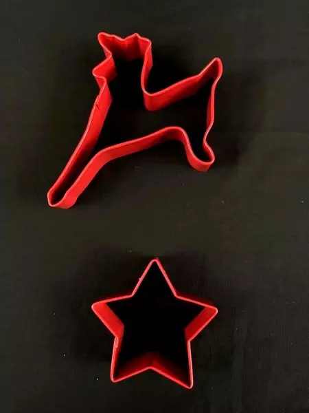 Williams Sonoma Holiday Cookie Cutters Set of 4 Metal Snowflake Star Reindeer