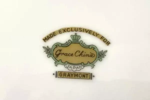 Grace China Graymont 5-Pc Dinnerware Set White & Gold Japan - Good Condition