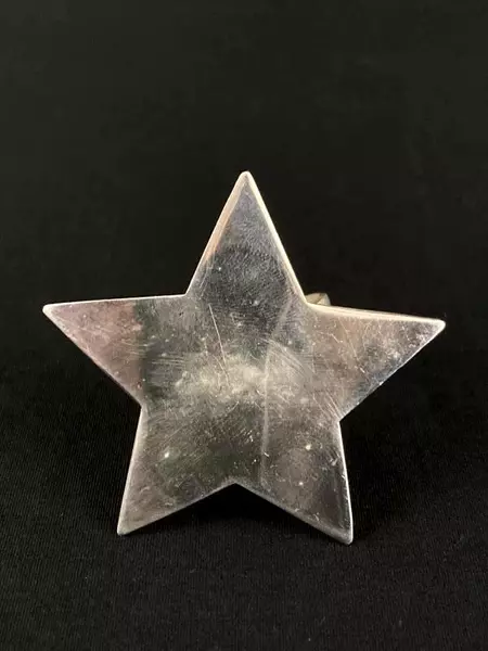 Set of 4 Pier 1 Metal Christmas Napkin Rings Star Snowflake Tree Reindeer