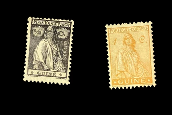 Lot of 2 Mint Hinged Portuguese Guinea Stamps 1914-1922 1/2c & 1c