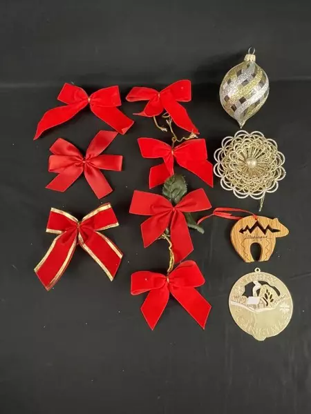 Christmas Ornaments Lot of 11 - Bows, Glitter, Bear, Metal, Wood, Holiday Decor