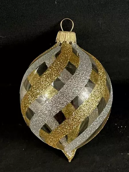 Christmas Ornaments Lot of 11 - Bows, Glitter, Bear, Metal, Wood, Holiday Decor