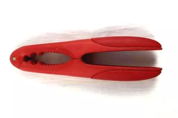 Profreshionals Red Plastic Seafood Nut Cracker 7" Kitchen Tool - Pre-Owned
