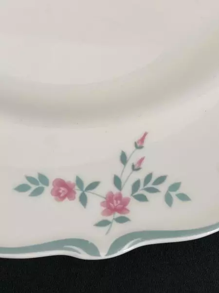 Set Of 4 Vintage Royal Doulton Chatelaine Dinner Plates 10 Inches Floral